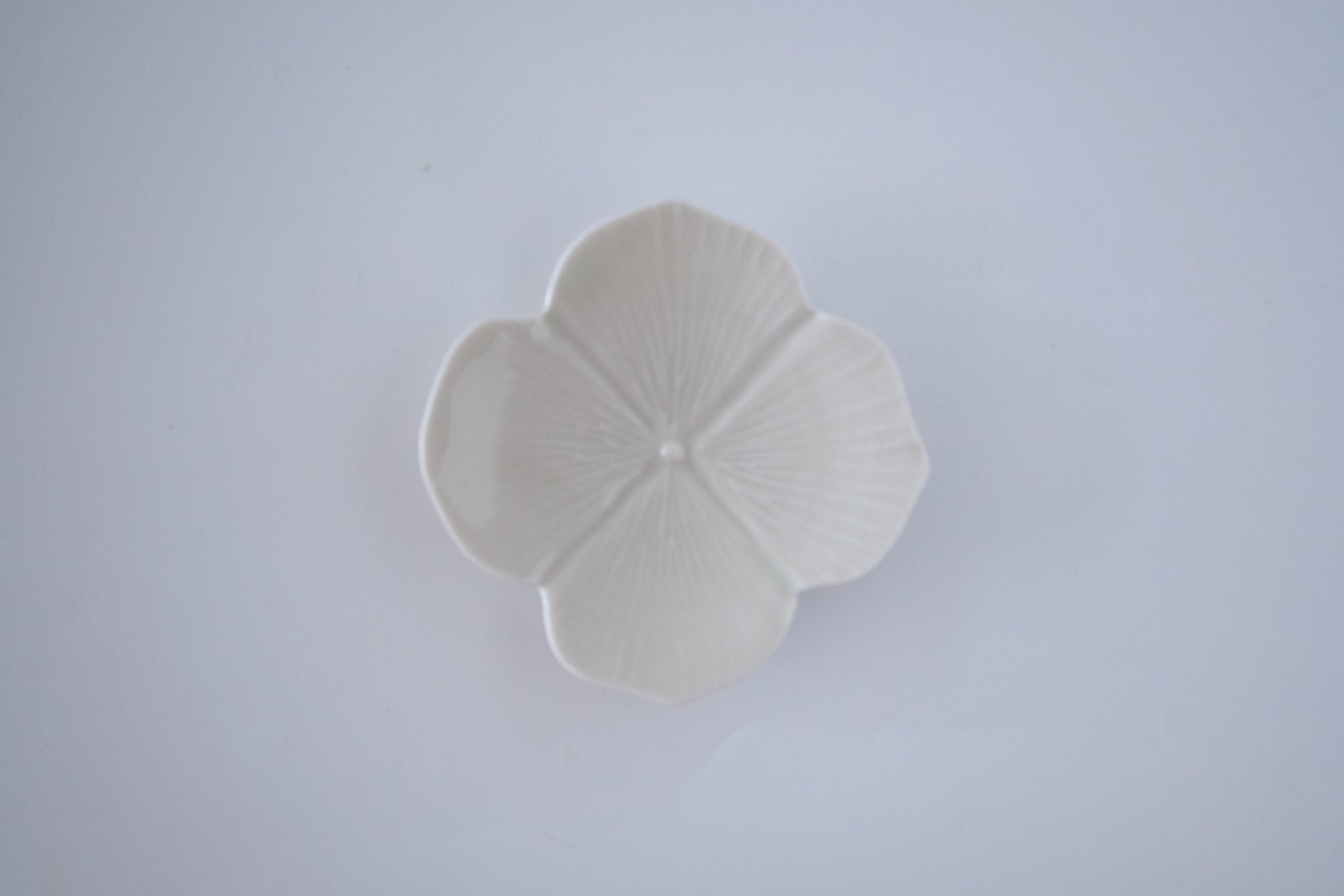 灰青釉紫陽花小皿