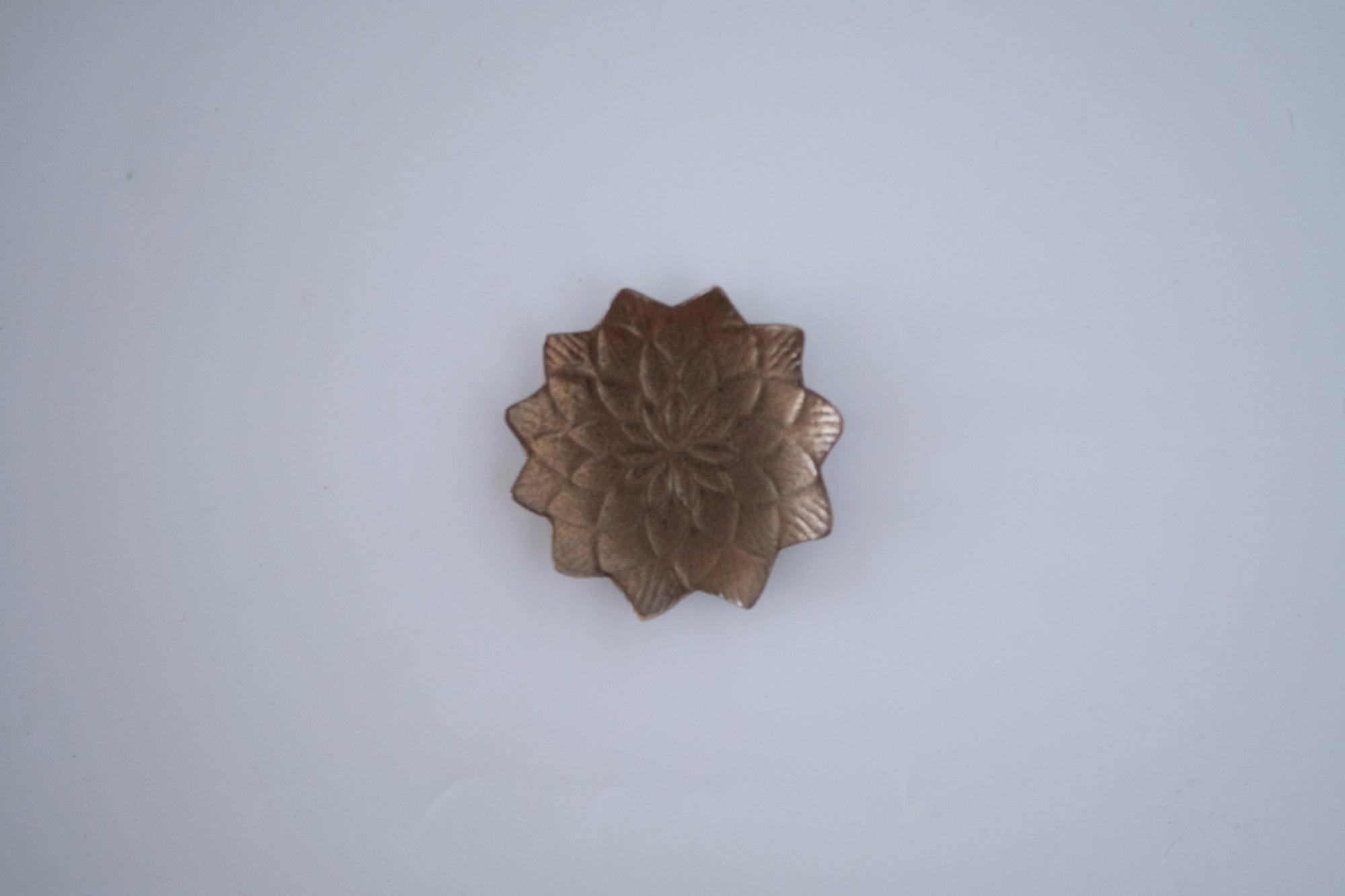 ブロンズ釉ダリア豆豆皿