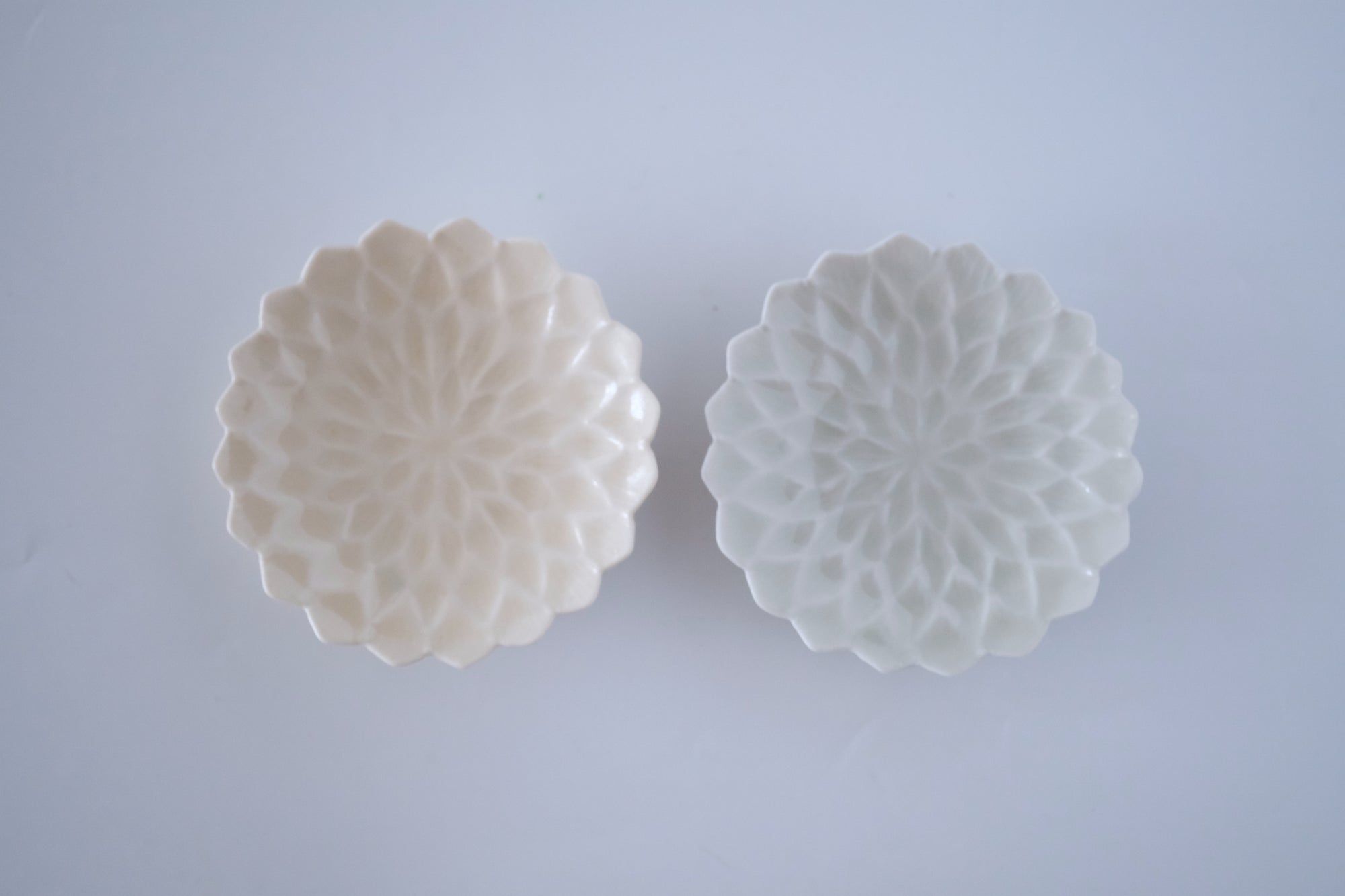 灰青釉ダリア小皿