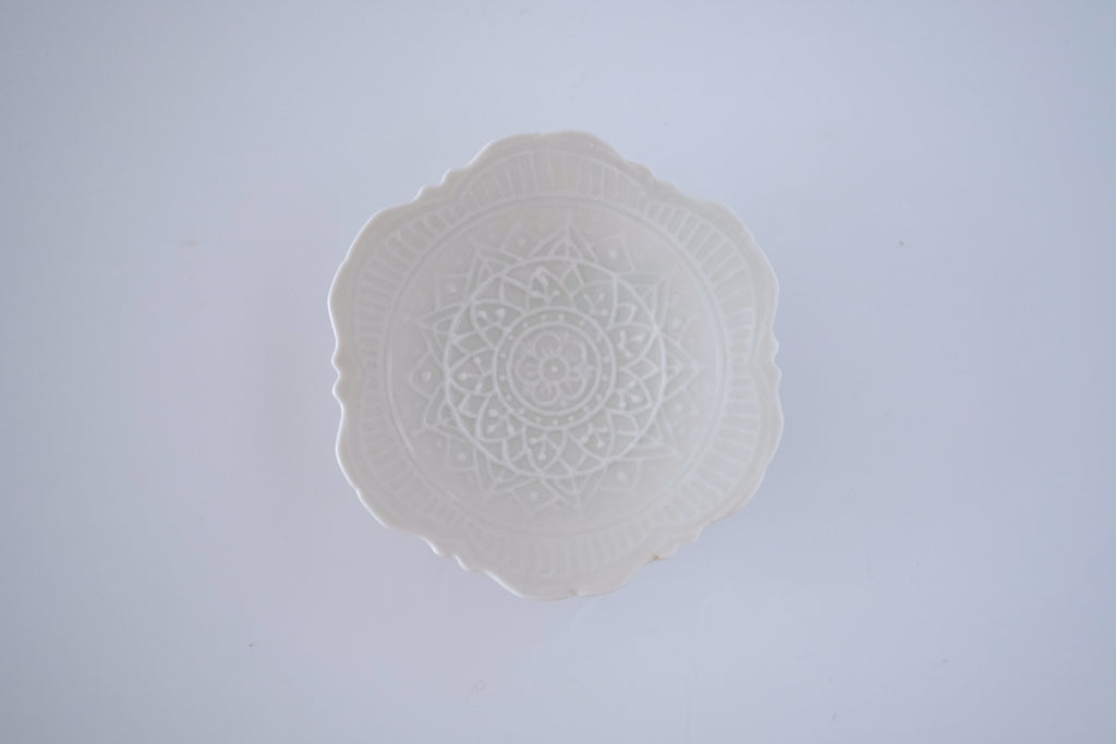 灰青秞稜花四寸台皿