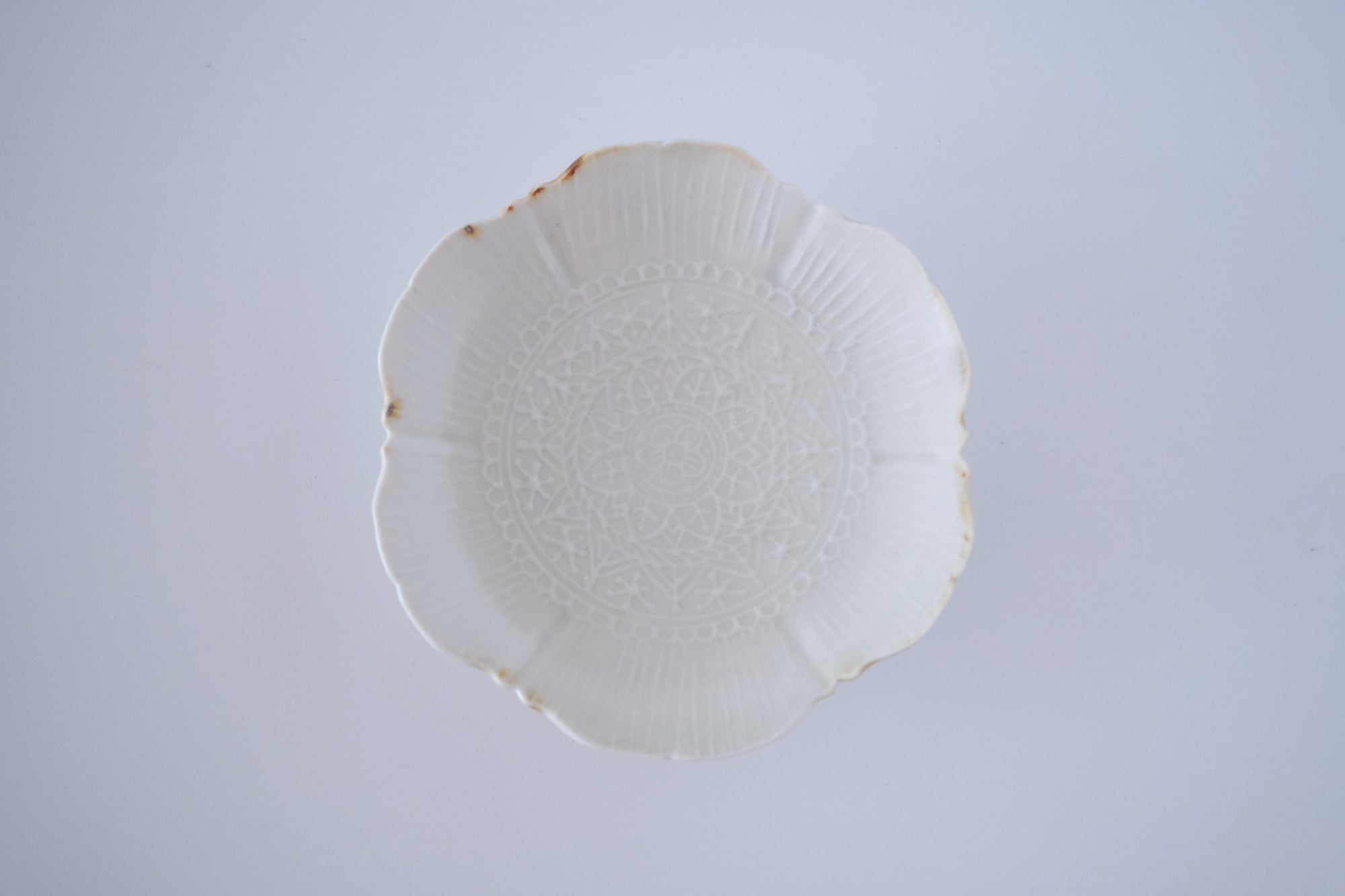 灰青秞稜花五寸台皿