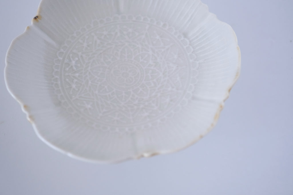 灰青秞稜花五寸台皿