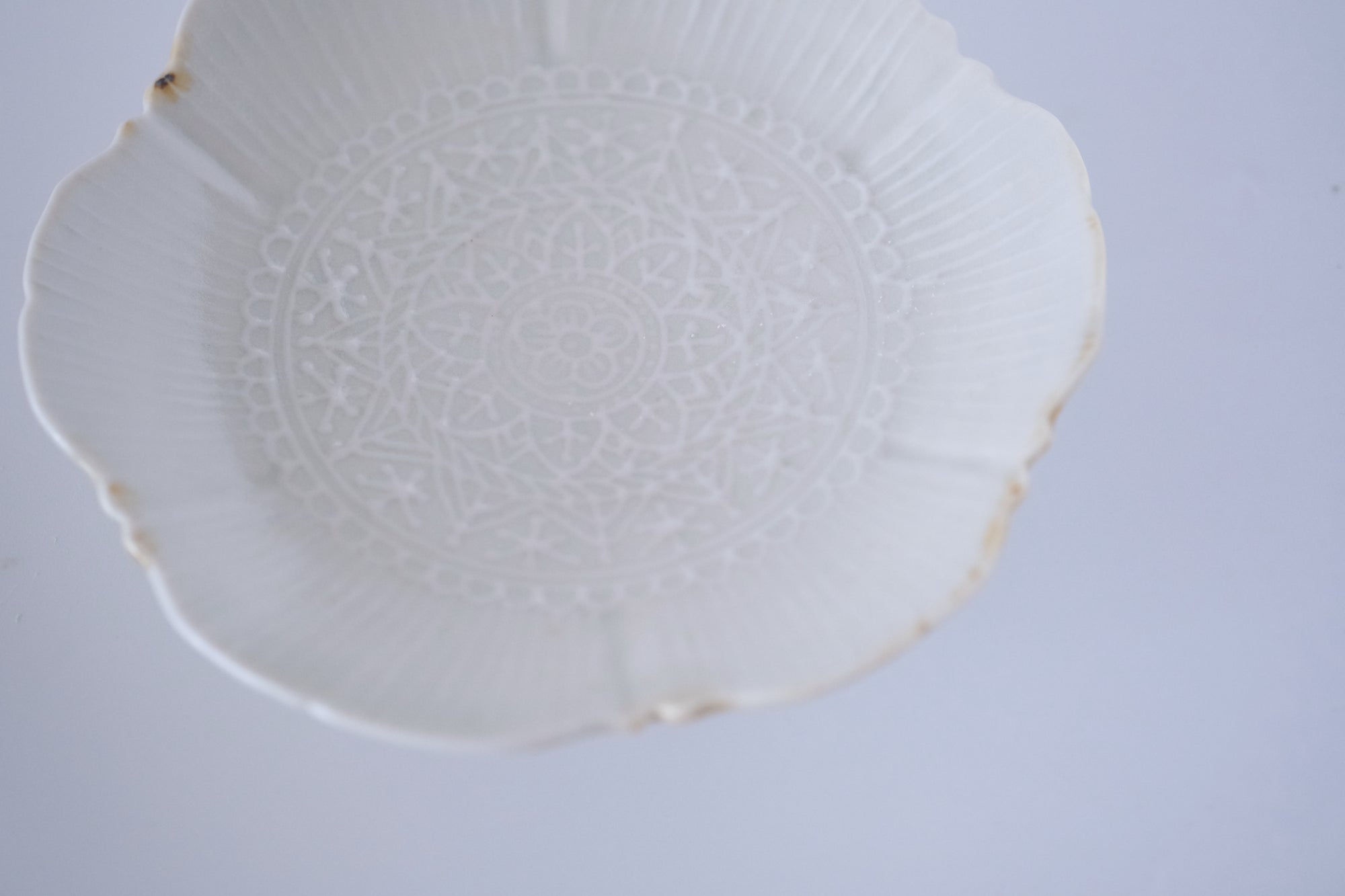 灰青秞稜花五寸台皿