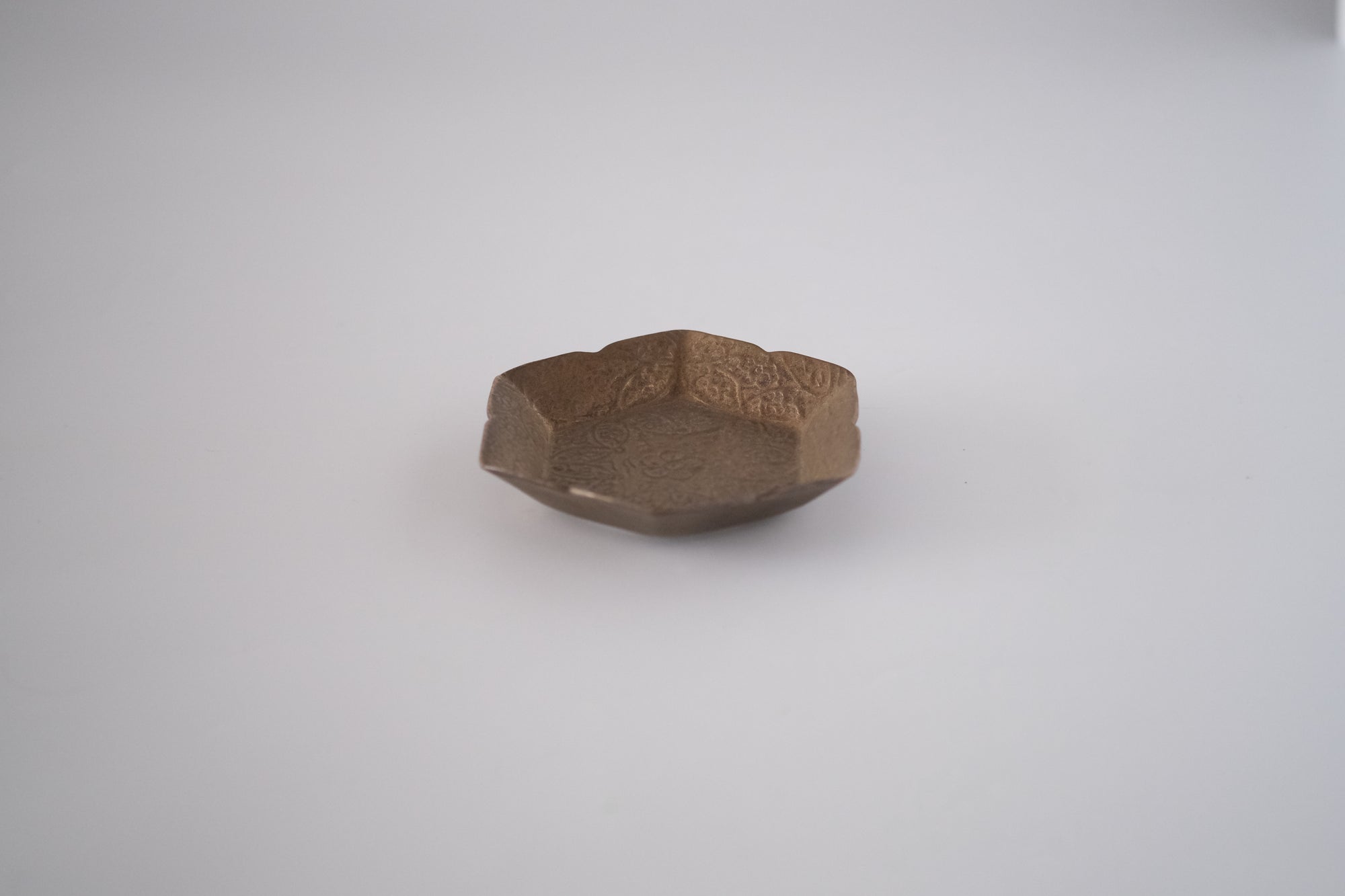 ブロンズ秞花七宝四寸皿