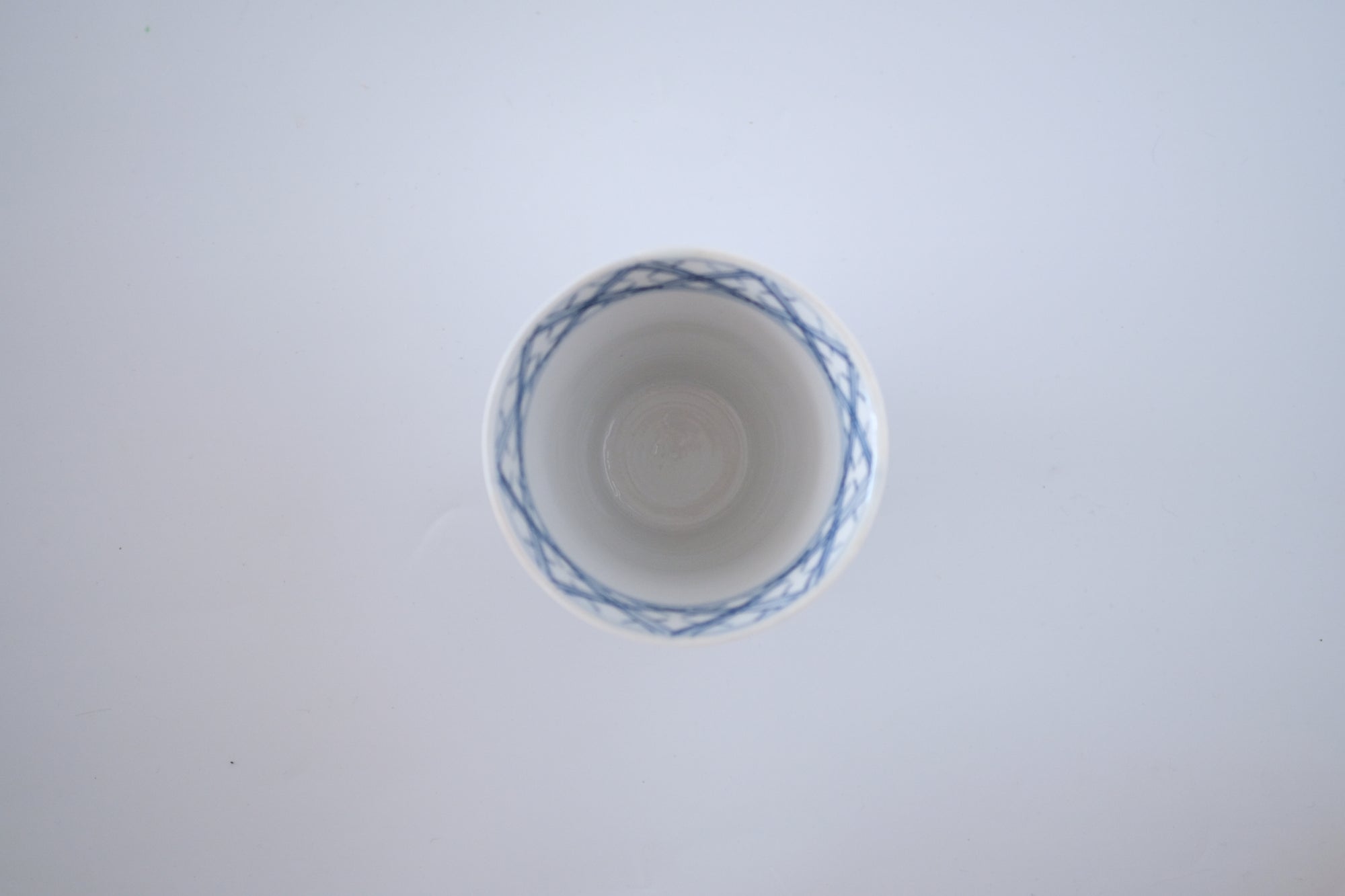 染付花唐草紋蕎麦猪口