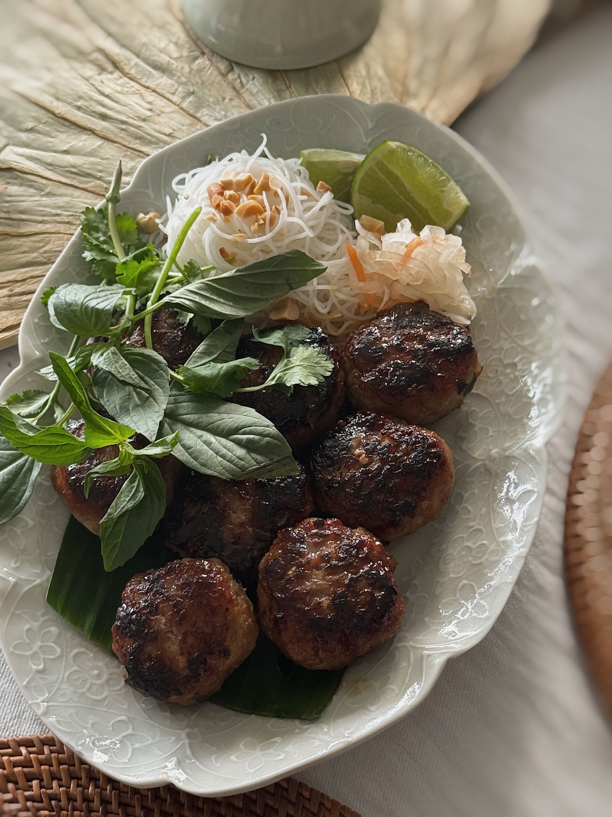 灰青秞花七宝オーバル皿（L）