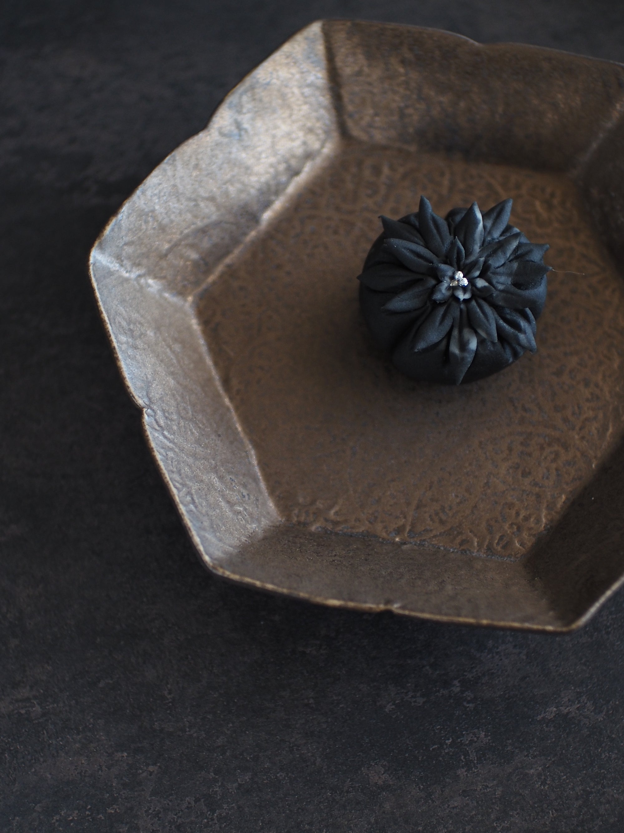 ブロンズ秞花七宝五寸皿