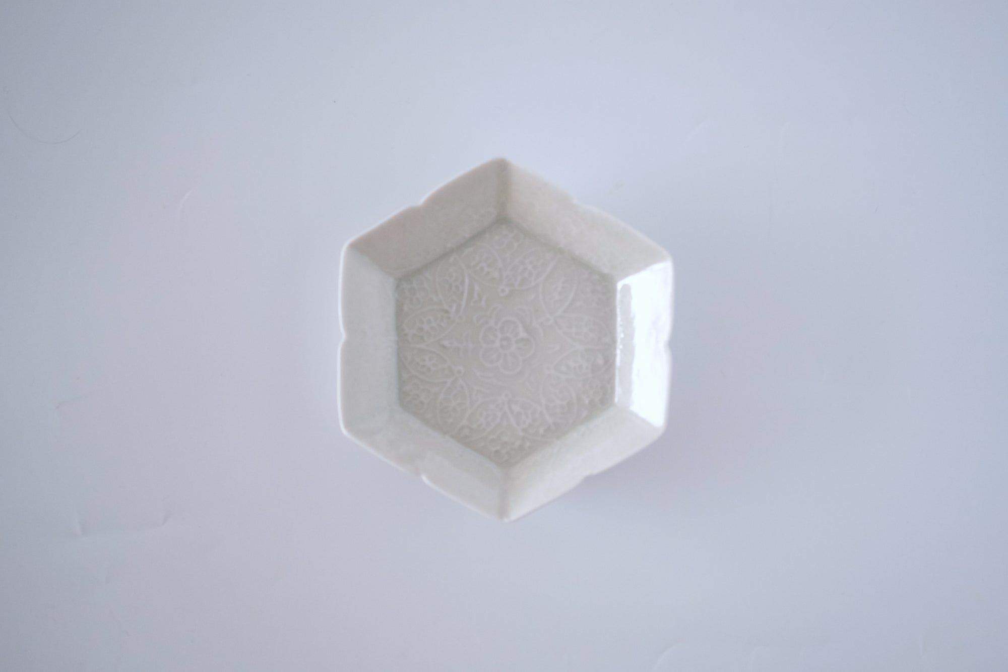 灰青秞花七宝四寸皿