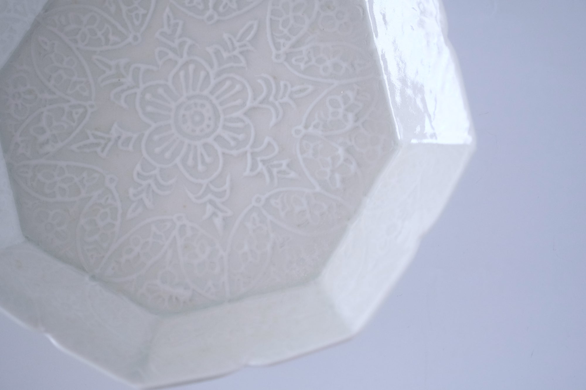 灰青秞花七宝七寸皿