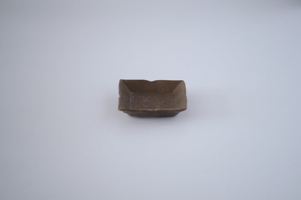 ブロンズ秞花七宝角豆皿