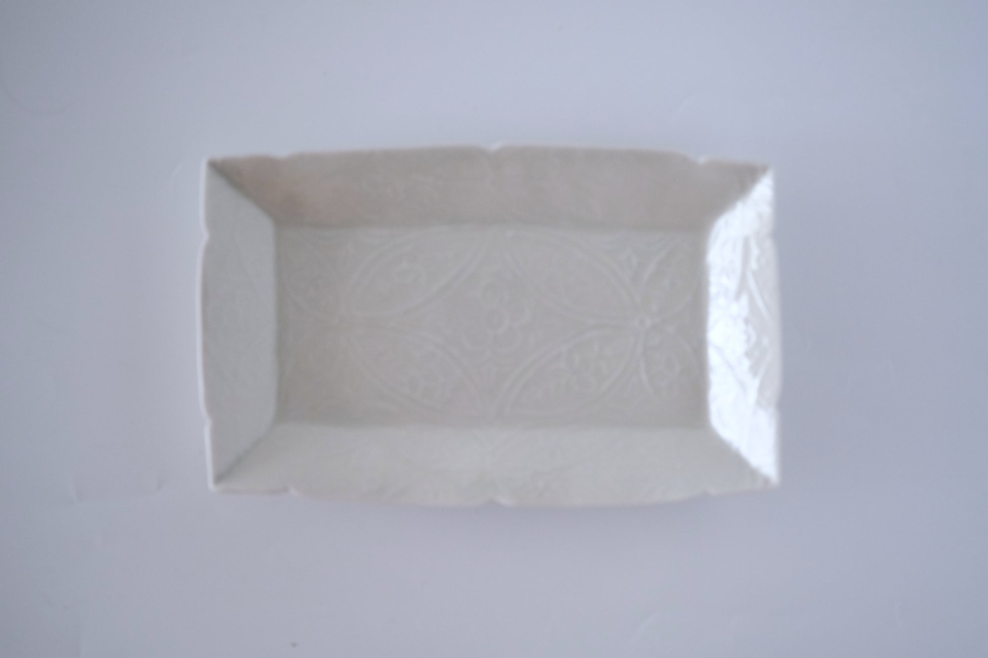 灰青秞花七宝角長皿