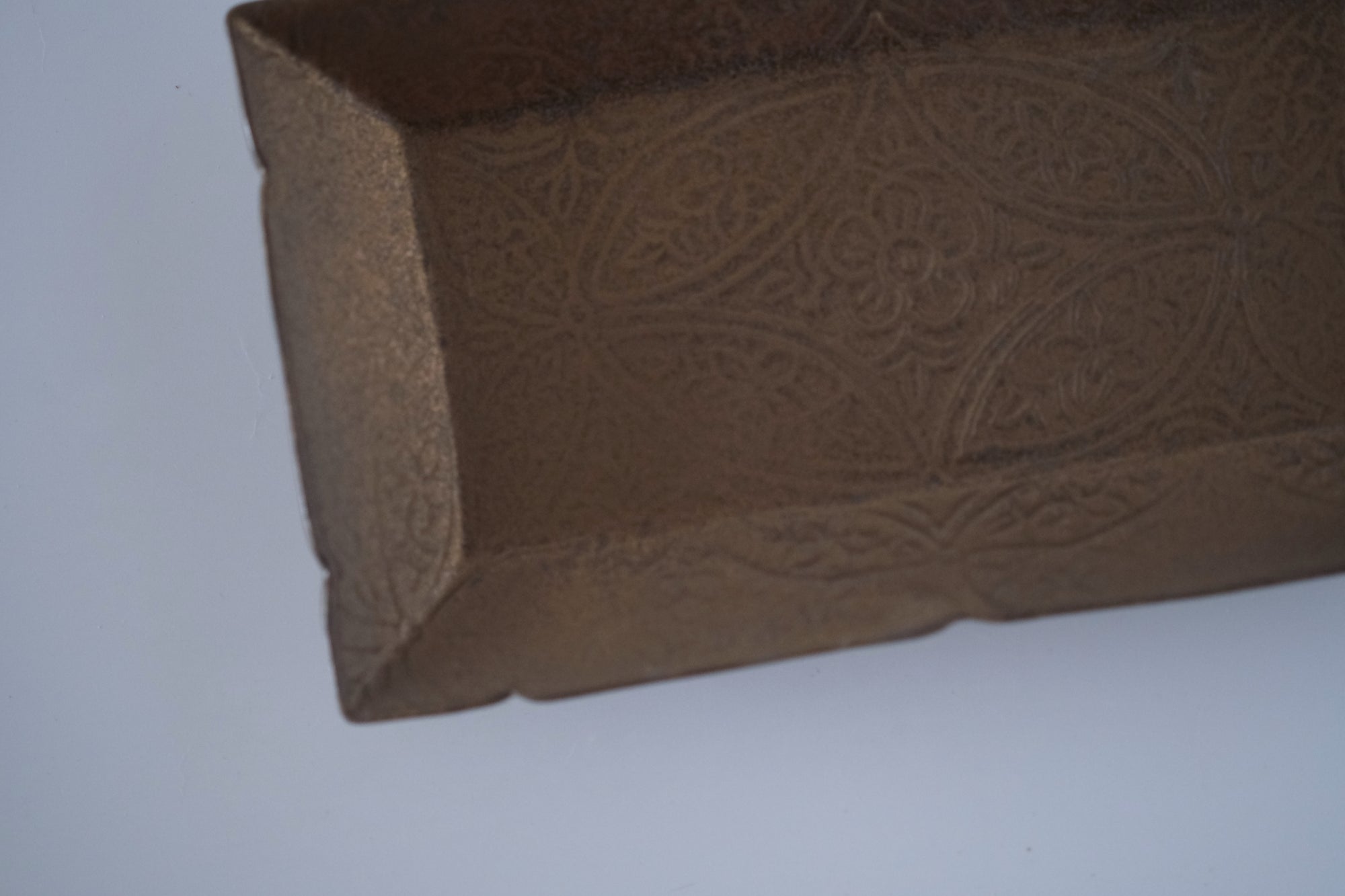 ブロンズ秞花七宝角長皿