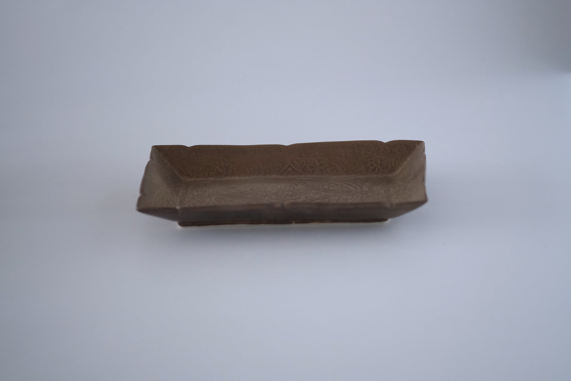 ブロンズ秞花七宝角長皿