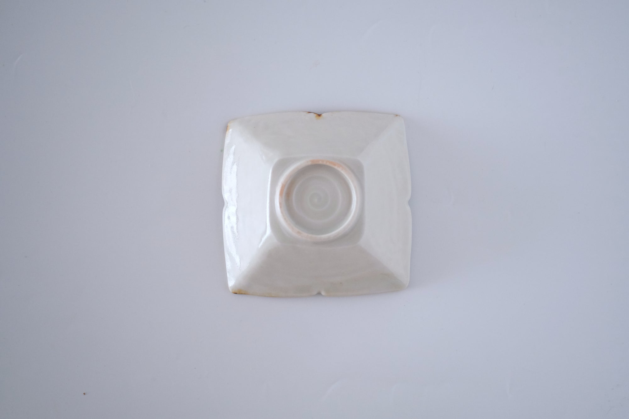 灰青秞花七宝角鉢