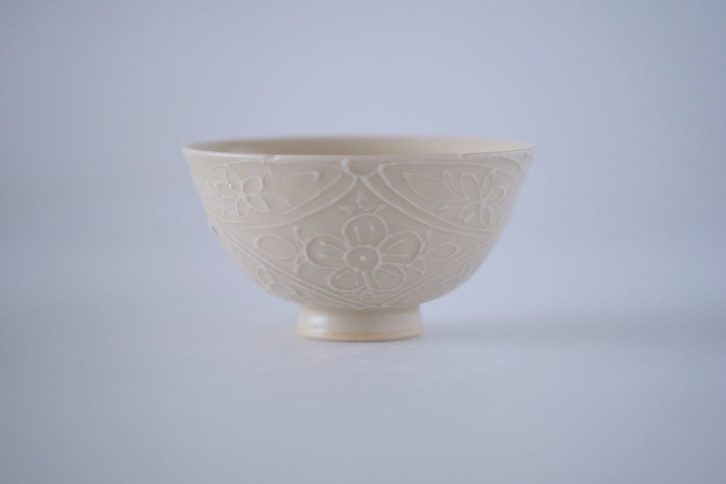 灰琥珀秞花七宝碗