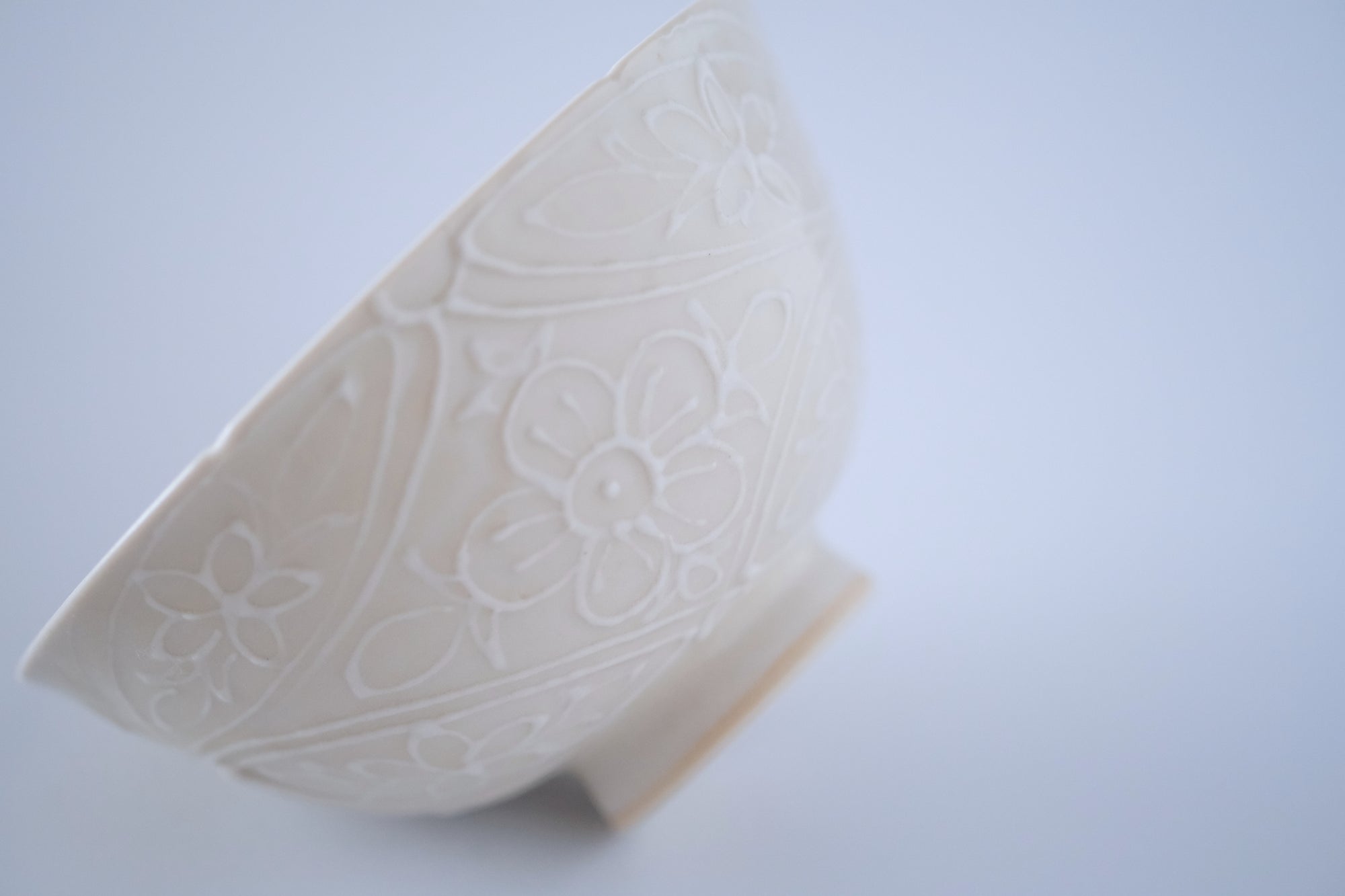 灰琥珀秞花七宝碗