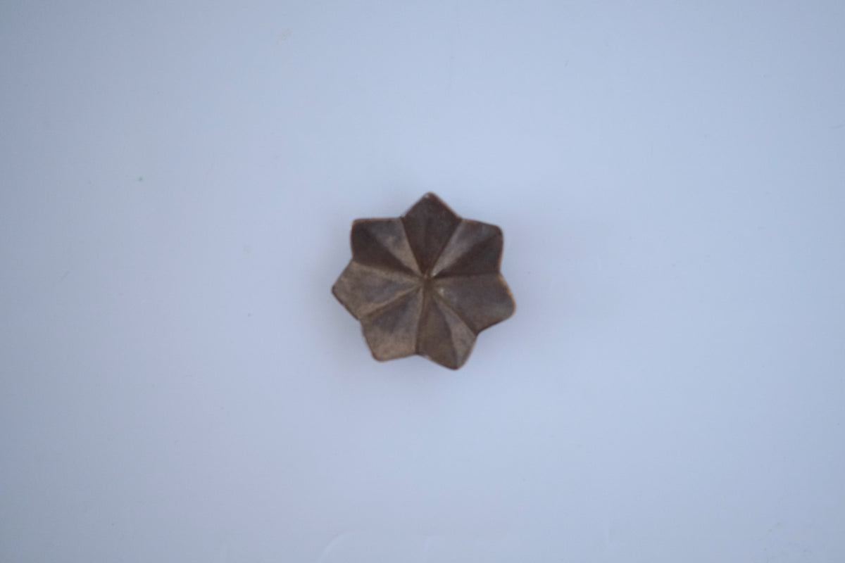 ブロンズ釉七芒星豆豆皿