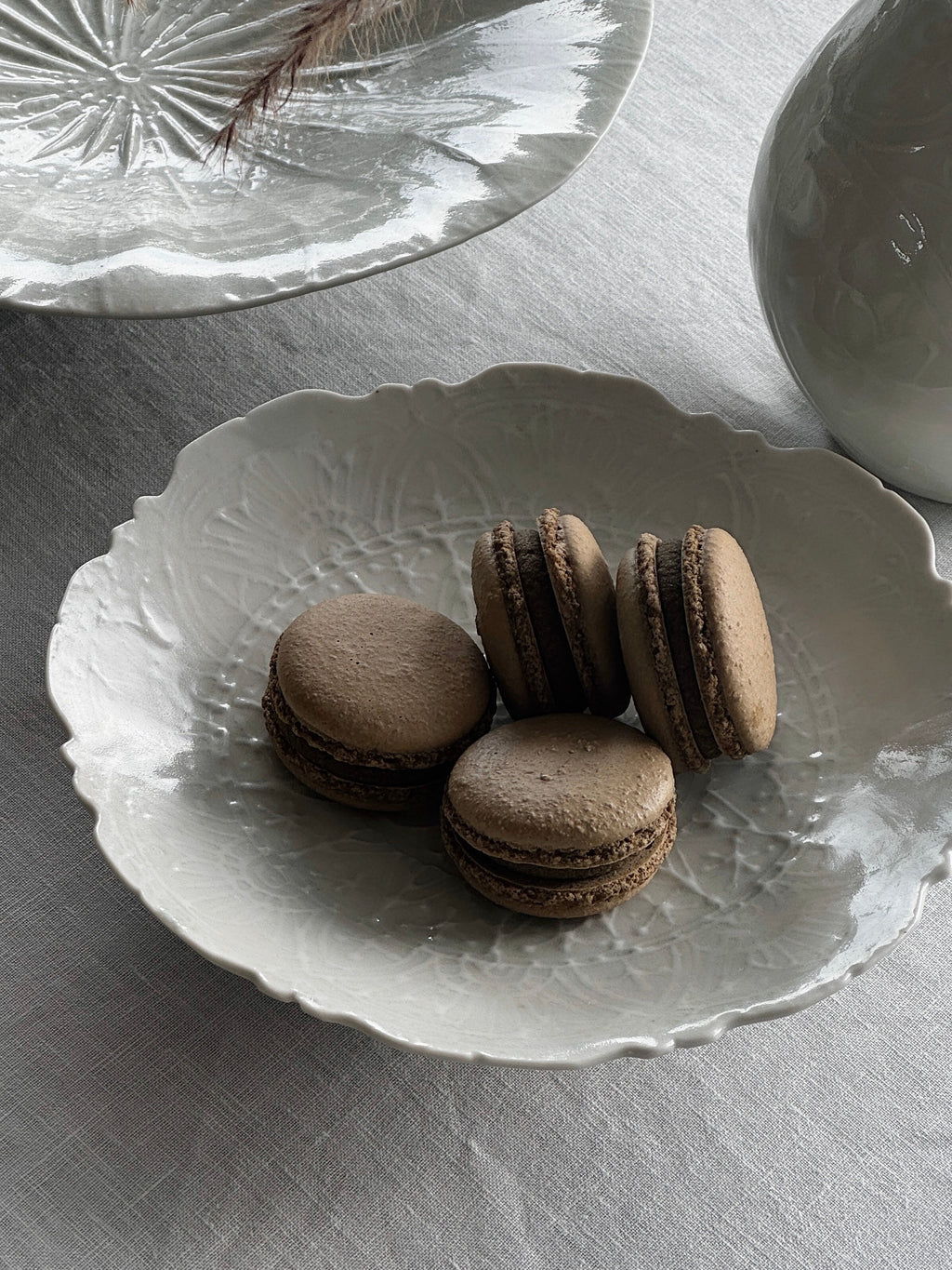 灰青秞稜花六寸台皿