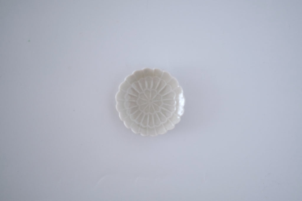 灰青釉菊豆豆皿