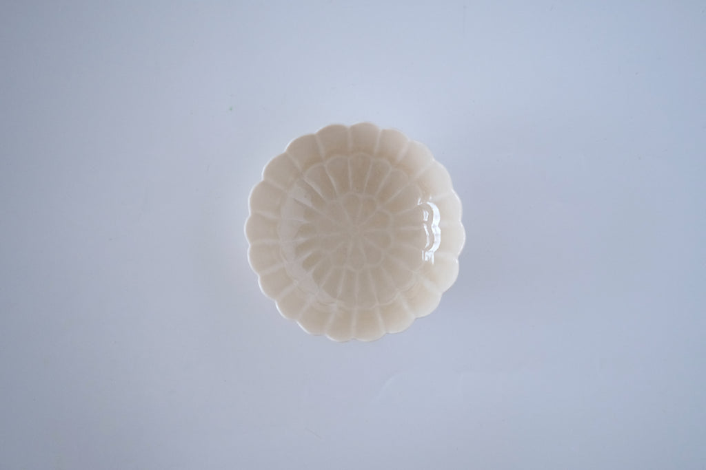 灰琥珀釉菊小鉢