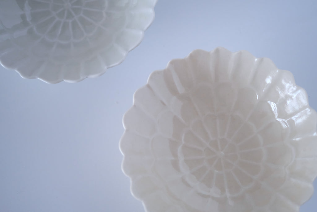 Ash-blue glazed chrysanthemum five-inch bowl