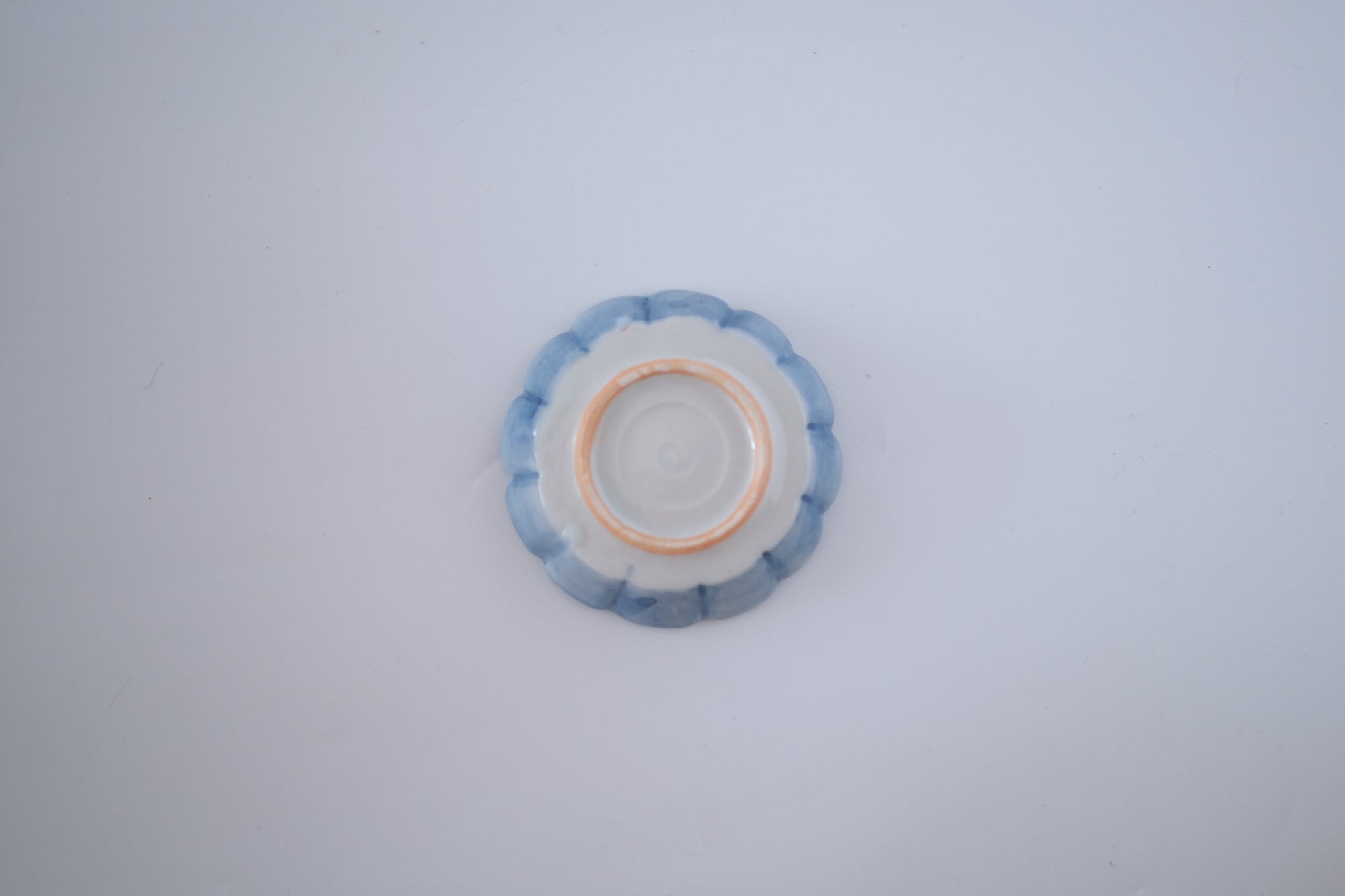 染付輪花豆豆皿