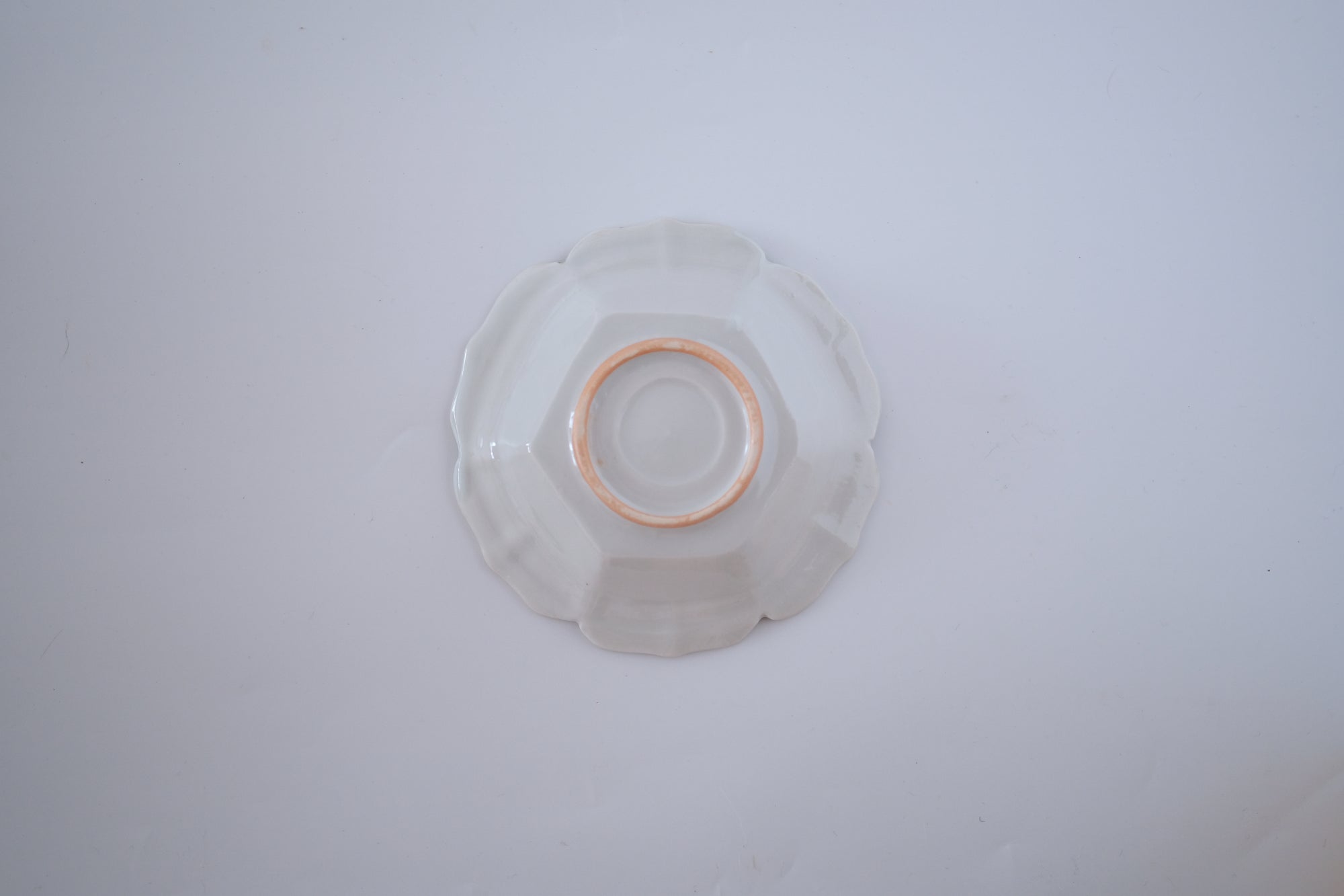 染付小花紋輪花豆皿