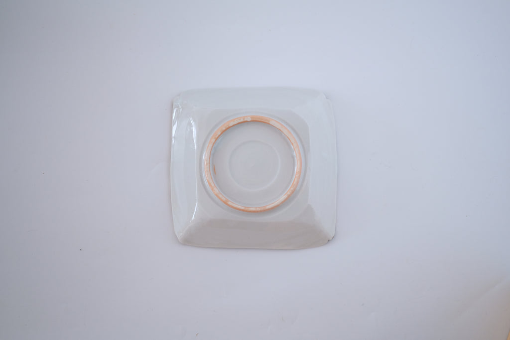 染付小花紋隅入角皿