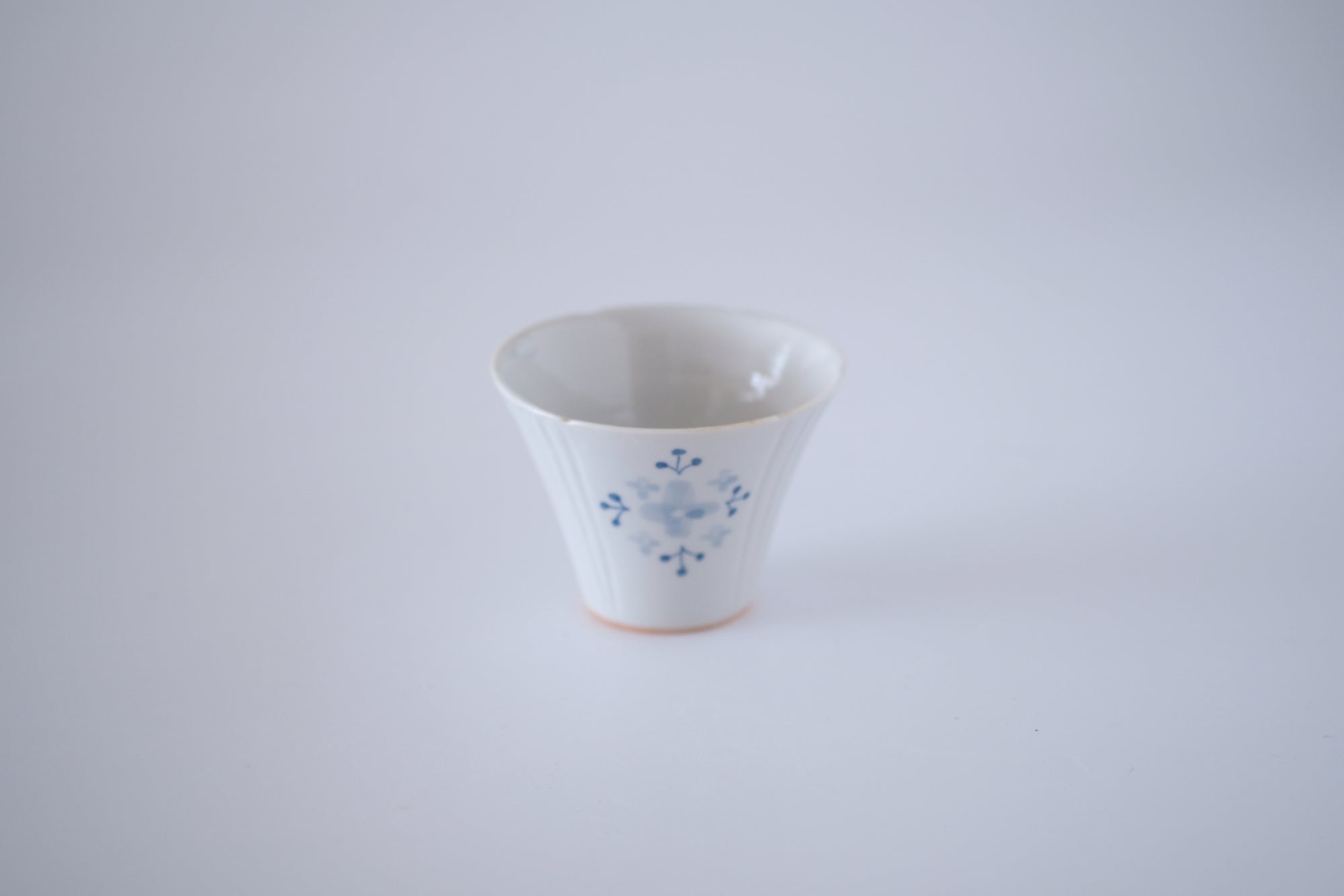 染付小花紋蕎麦猪口