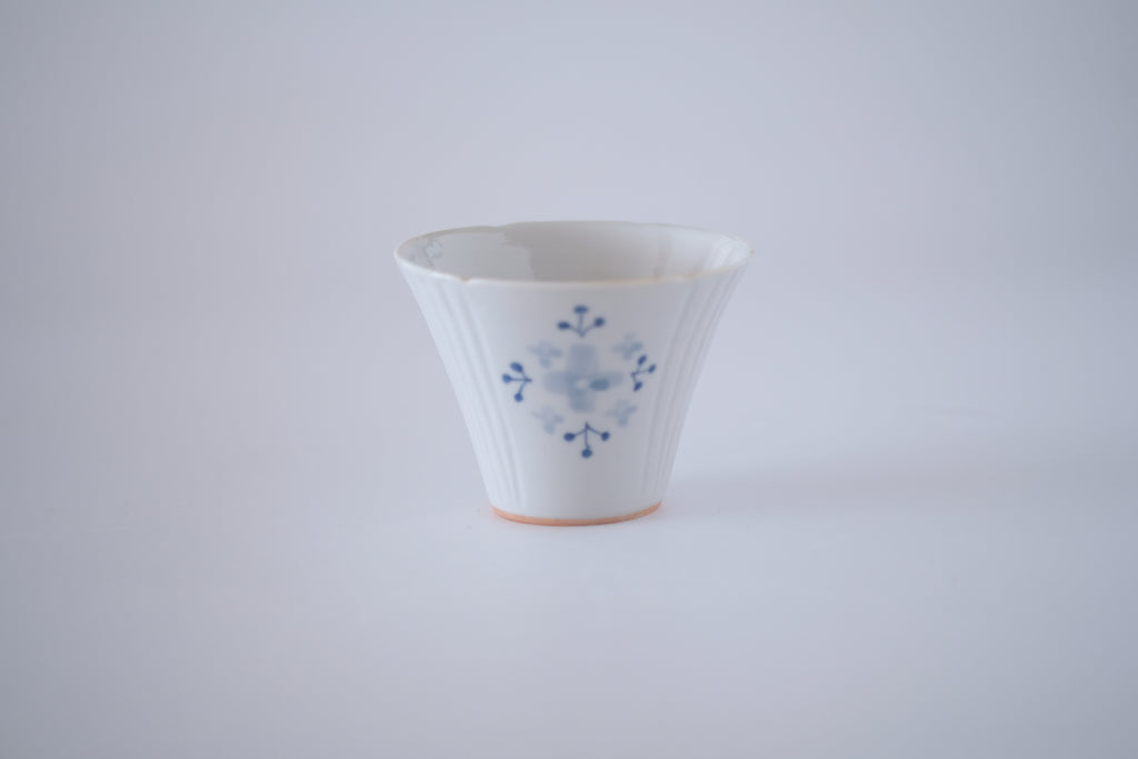 染付小花紋蕎麦猪口