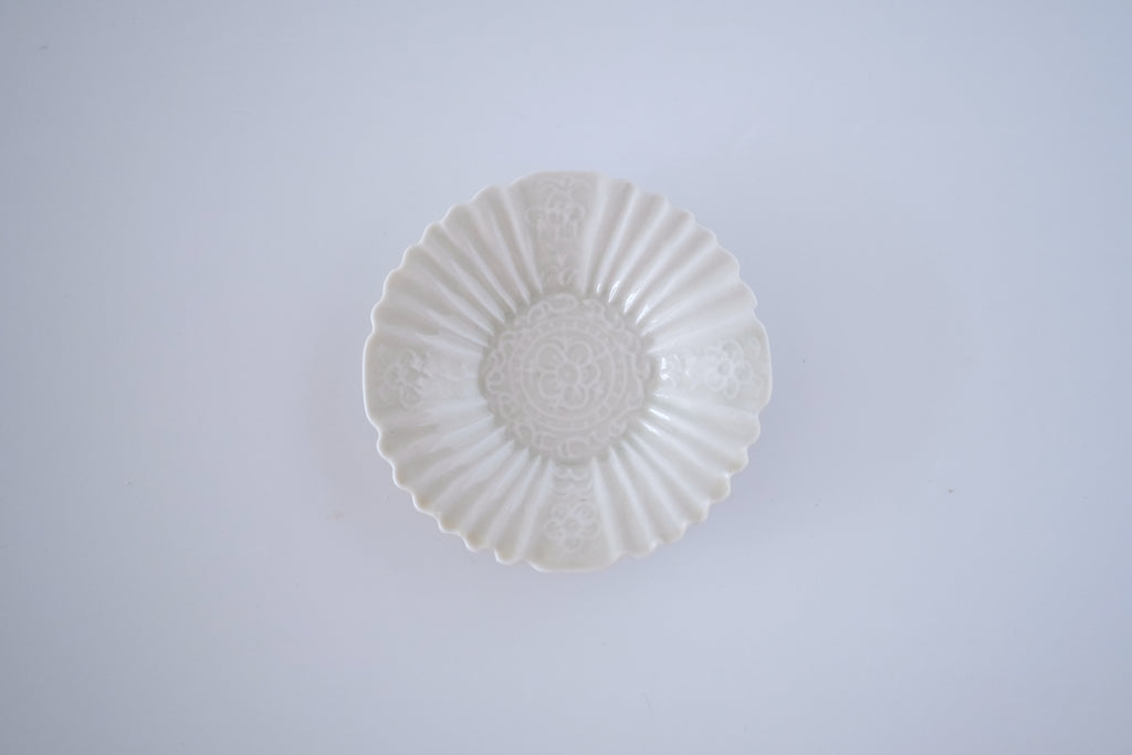 灰青秞輪花豆皿