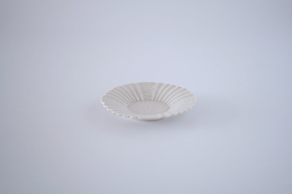 灰青秞輪花豆皿