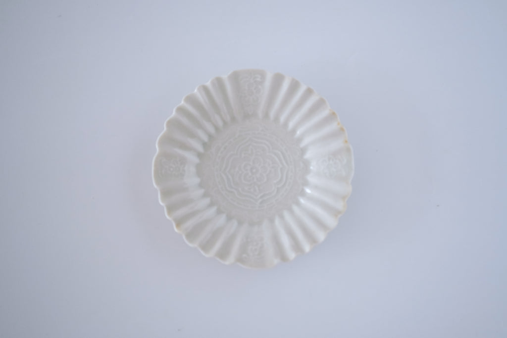 灰青秞輪花四寸皿