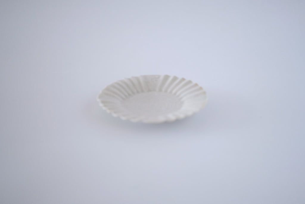 灰青秞輪花四寸皿