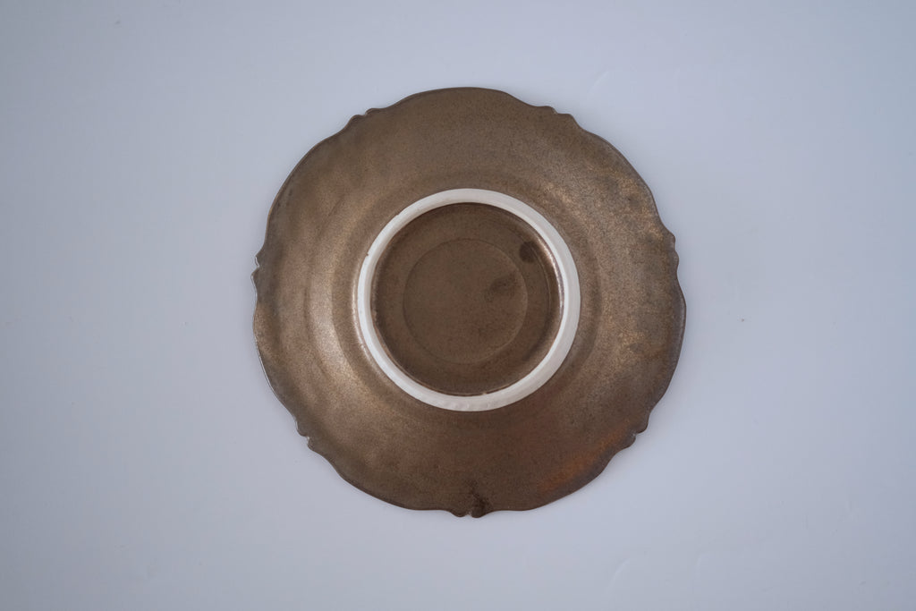 ブロンズ釉花唐草稜花中皿