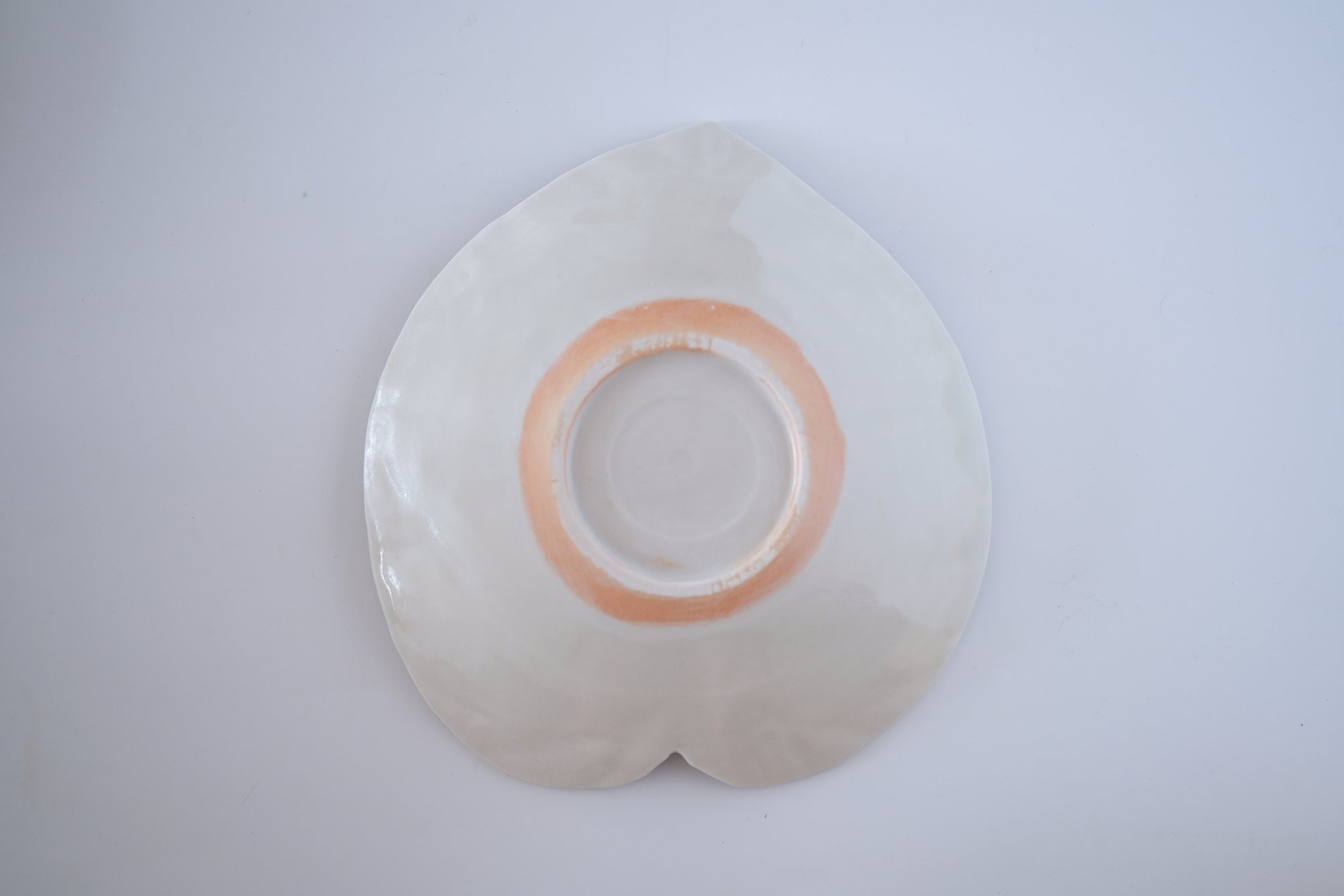 灰青釉ウンベラータ六寸皿